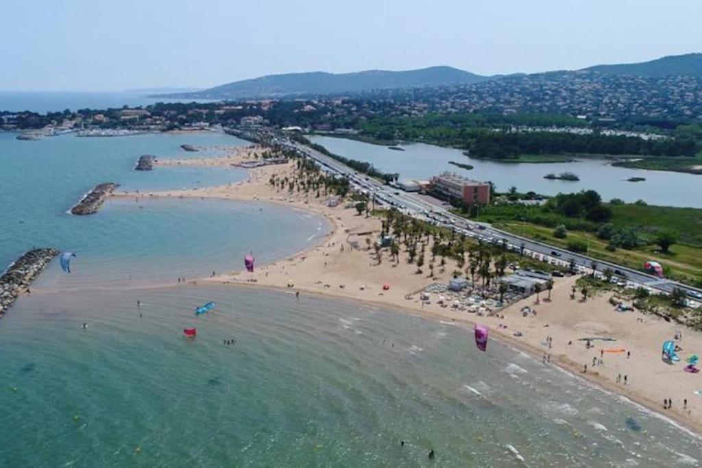F2 4 Pers 5Min Commerce Plages Saint Aygulf Exterior photo